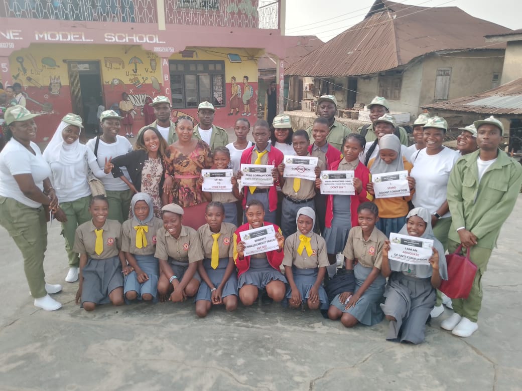Fortune Model School pupils learning together